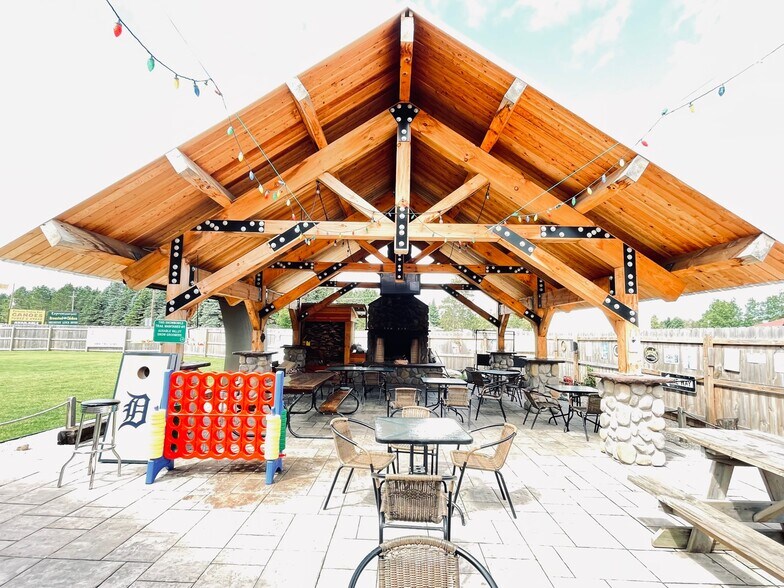 More Photos Of 2262 Deeter Rd & M72, Luzerne Restaurant For Sale