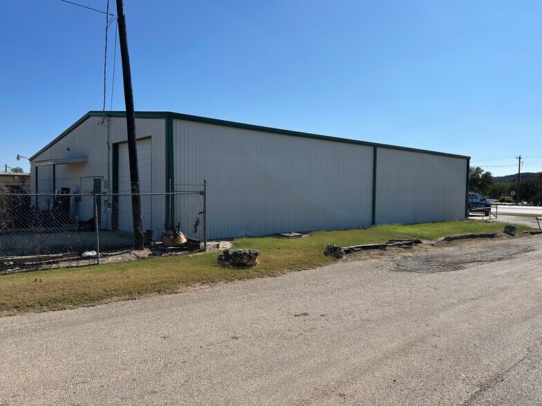More Photos Of 2610 Junction Hwy, Kerrville Freestanding For Sale