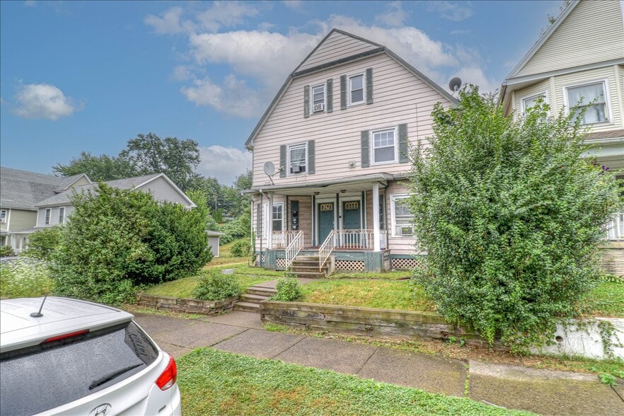 More Photos Of 914 Madison Ave, Scranton Apartments For Sale