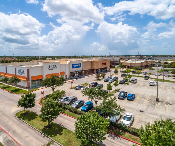 More Photos Of I 45, League City Unknown For Lease