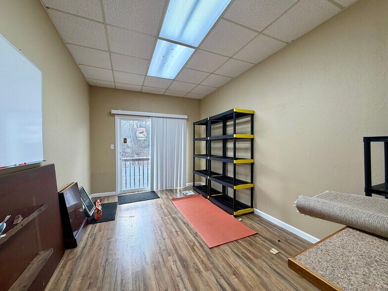 More Photos Of 2851 Winfield Dunn Pky, Kodak Land For Lease