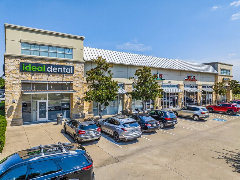Primary Photo Of 638 Uptown Blvd, Cedar Hill General Retail For Lease