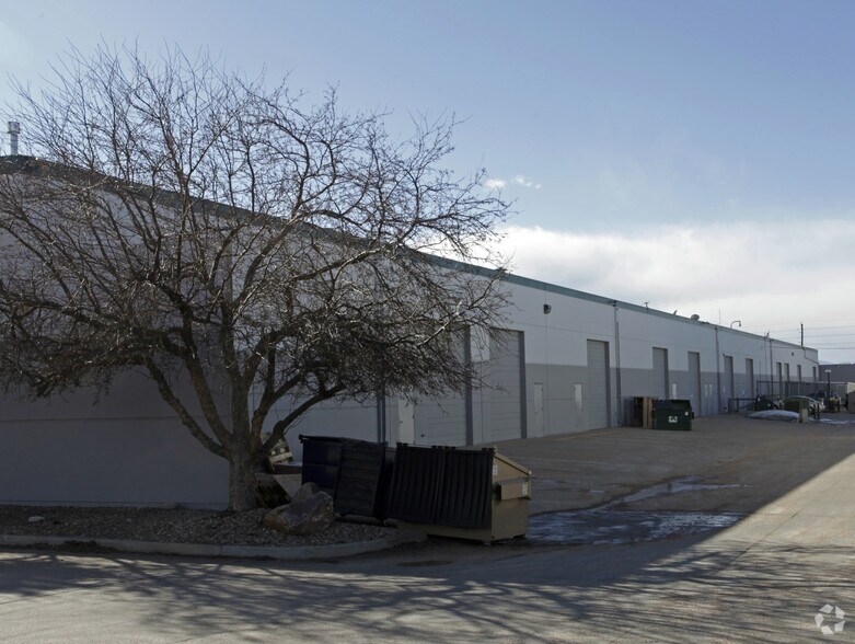 More Photos Of 5855 E 45th Ave, Denver Distribution For Lease