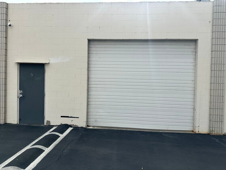 More Photos Of 6829 Canoga Ave, Canoga Park Manufacturing For Lease