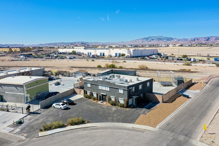 More Photos Of 4251 W Oquendo Rd, Las Vegas Light Distribution For Sale