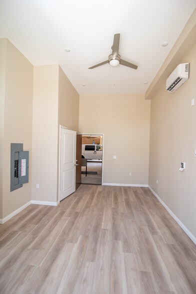More Photos Of 2910 Allesandro St, Los Angeles Apartments For Lease