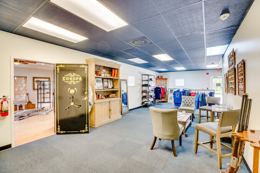 More Photos Of 1965 25th Ave, Vero Beach Office For Sale