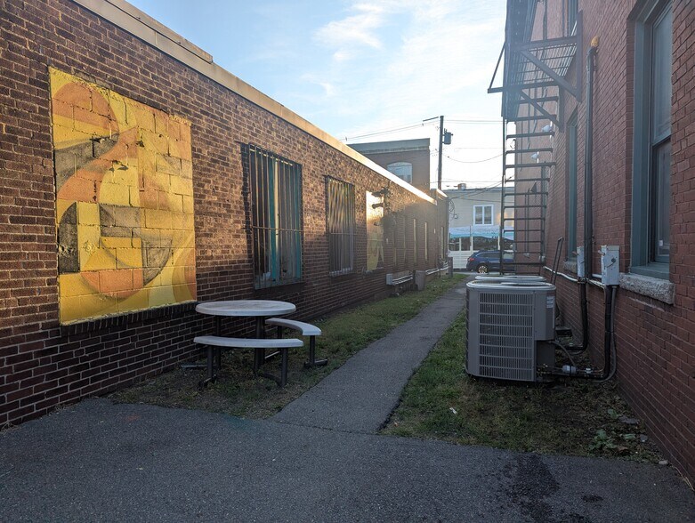 More Photos Of 540 Deering Ave, Portland Freestanding For Lease