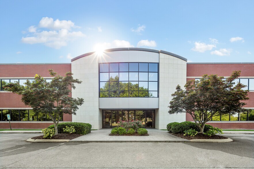 More Photos Of 1200 Premier Dr, Chattanooga Loft Creative Space For Lease