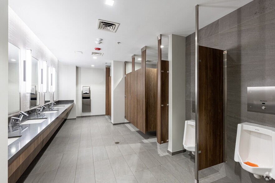 More Photos Of 1600 SW 80th Ter, Plantation Unknown For Lease