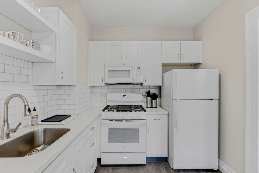 More Photos Of 2617 Euclid Heights Blvd, Cleveland Heights Apartments For Sale