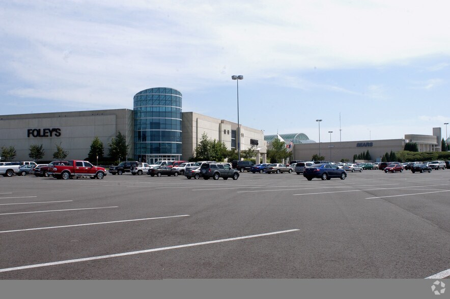 More Photos Of 6401 Bluebonnet Blvd, Baton Rouge General Retail For Lease