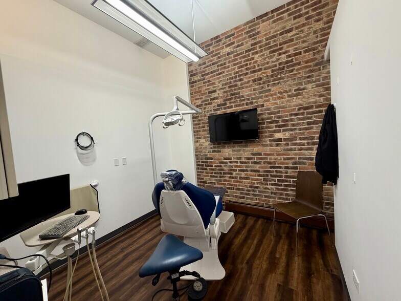 More Photos Of 134 W State St, Sycamore Office Residential For Sale