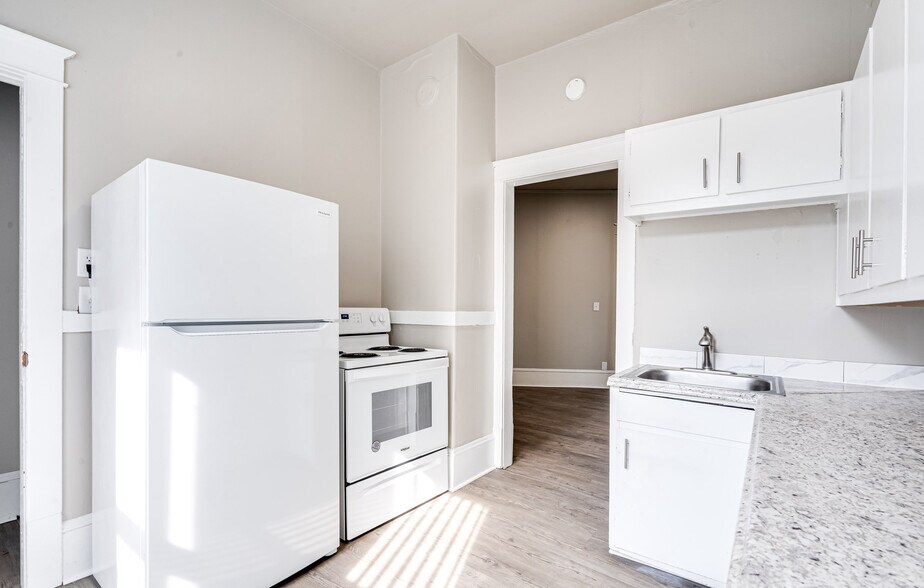 More Photos Of 924 W 5th St, Appleton Apartments For Sale