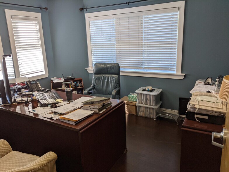 More Photos Of 215 Toll Gate Rd, Warwick Medical For Lease