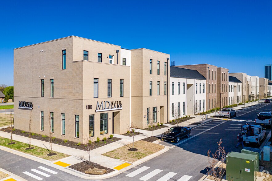 More Photos Of 5100 W Park Dr, Rogers Unknown For Lease