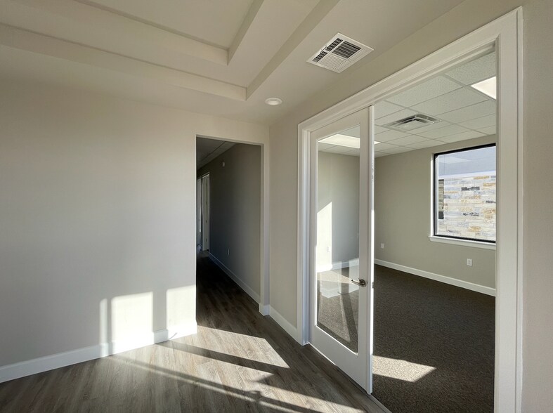 More Photos Of 25145 Star Lane, Katy Medical For Lease