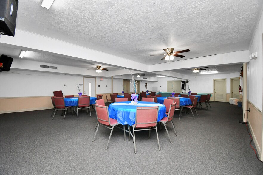 More Photos Of 2728 Kentucky St, Baytown Religious Facility For Sale