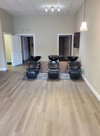 More Photos Of 1400 Main St, Watertown Freestanding For Lease