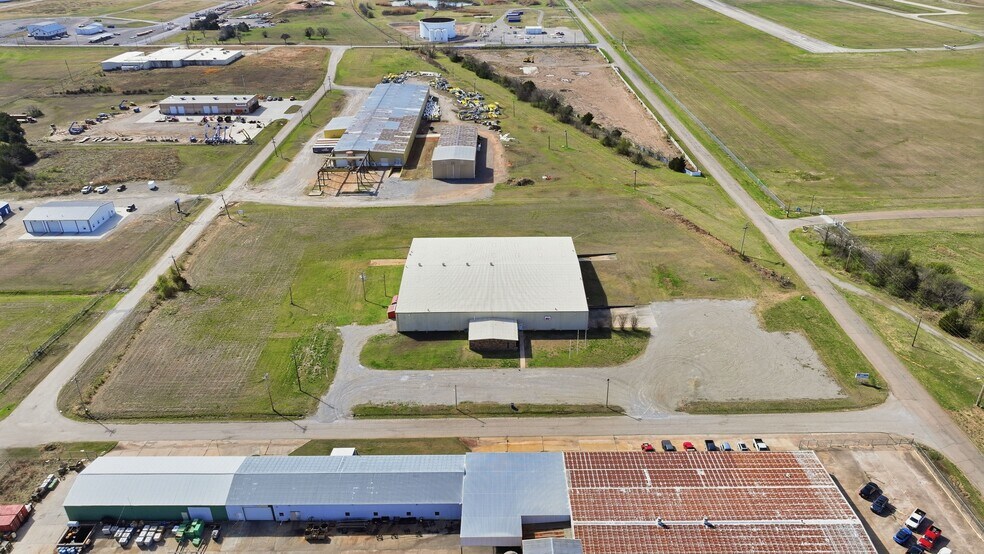 More Photos Of 500 E 19th St, Cushing Industrial For Lease