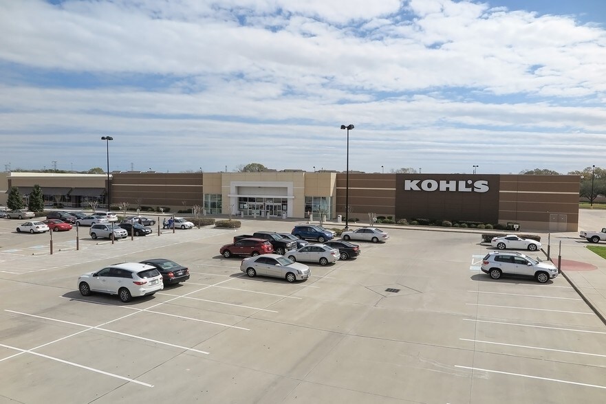 More Photos Of 4800 W Bellfort Rd, Houston Unknown For Lease