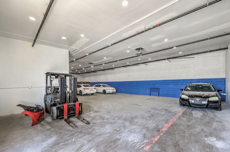 More Photos Of 3894 Spring Mountain Rd, Las Vegas Light Distribution For Sale