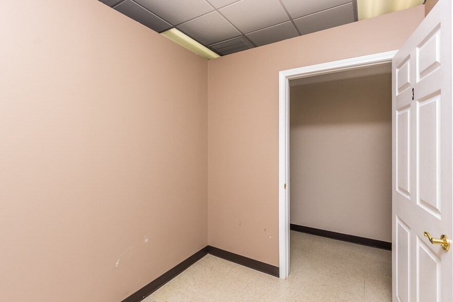 More Photos Of 133 E Main St, Youngsville General Retail For Lease