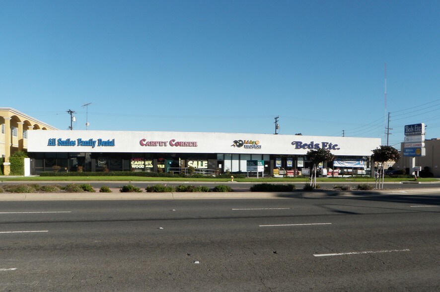 More Photos Of 18506-18516 Hawthorne Blvd, Torrance Storefront Retail Office For Lease