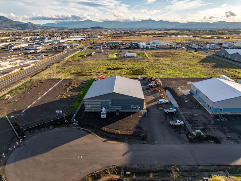 More Photos Of 1918 Bobcat Way, White City Warehouse For Sale