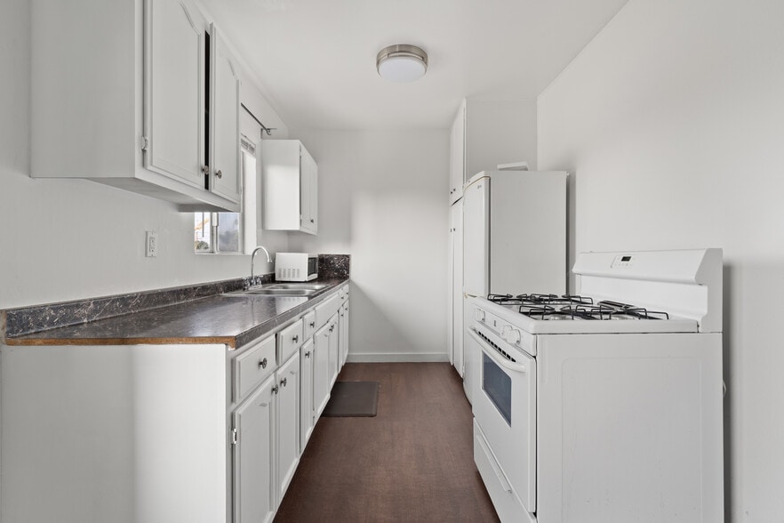 More Photos Of 1406 Exposition Blvd, Los Angeles Apartments For Sale