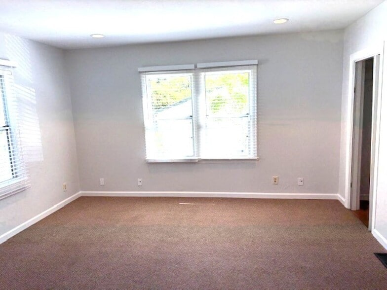 More Photos Of 3045 Grove Way, Castro Valley Office For Lease