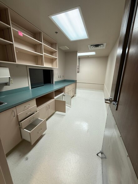 More Photos Of 3415 Golden Rd, Tyler Office For Lease
