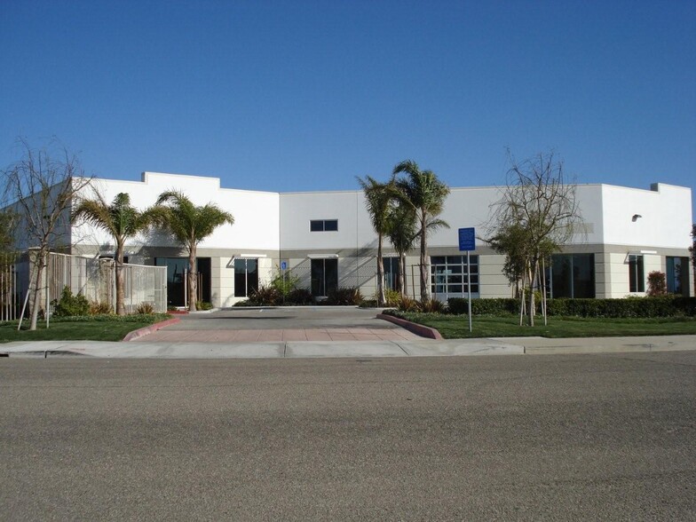 Primary Photo Of 707-709 E Hueneme Rd, Oxnard Warehouse For Sale