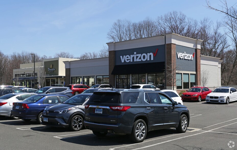 More Photos Of 1587-1615 Boston Post Rd, Milford Storefront For Lease