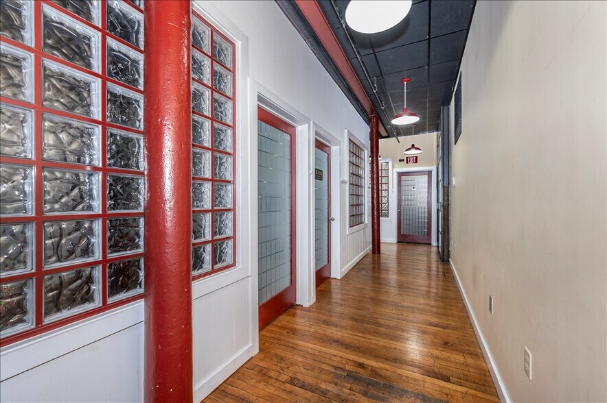 More Photos Of 47 E All Saints St, Frederick Loft Creative Space For Sale