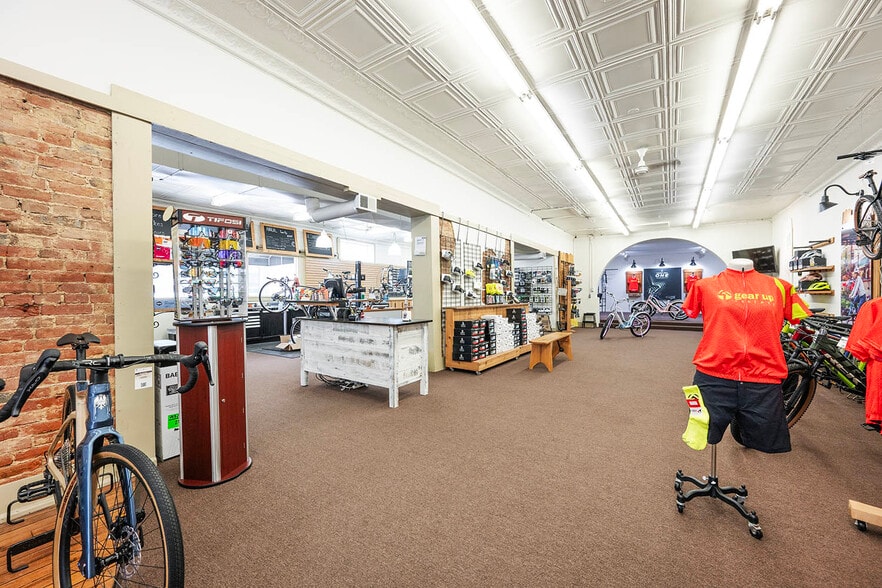 More Photos Of 126 W Main St, Plainfield Storefront For Sale