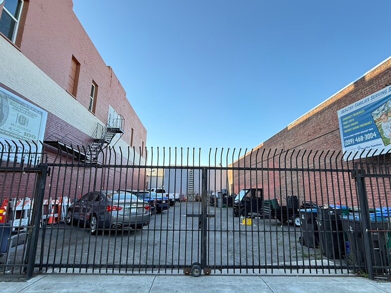 More Photos Of 47 N Grant St, Stockton Storefront Retail Residential For Sale