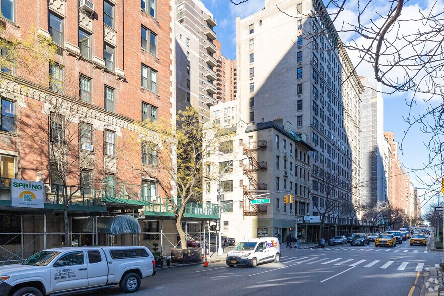 More Photos Of 1070 Park Ave, New York Apartments For Sale