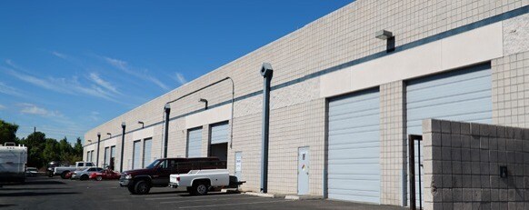 More Photos Of 1025 N McQueen Rd, Gilbert Warehouse For Lease