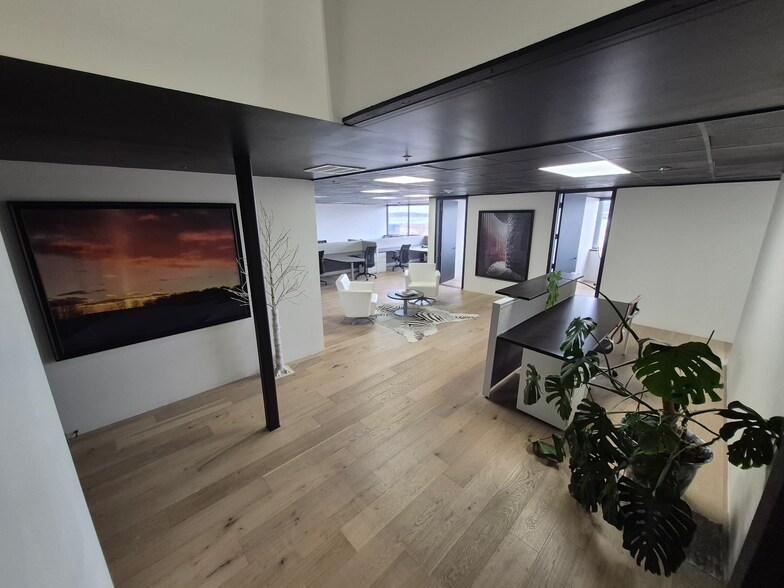 More Photos Of 5932-5934 McIntyre St, Golden Light Manufacturing For Sale