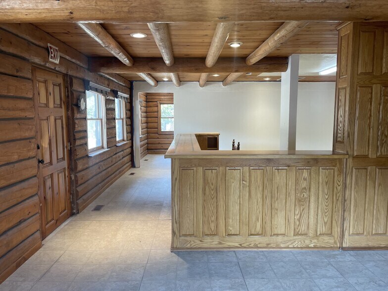 More Photos Of 115 Phillips St, Canyonville General Retail For Sale