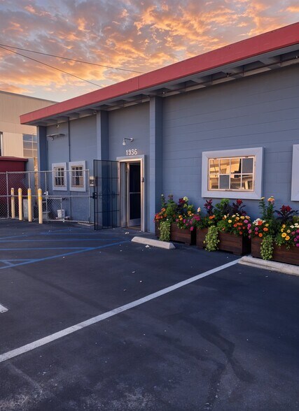 More Photos Of 1356 N Santiago St, Santa Ana Industrial For Sale