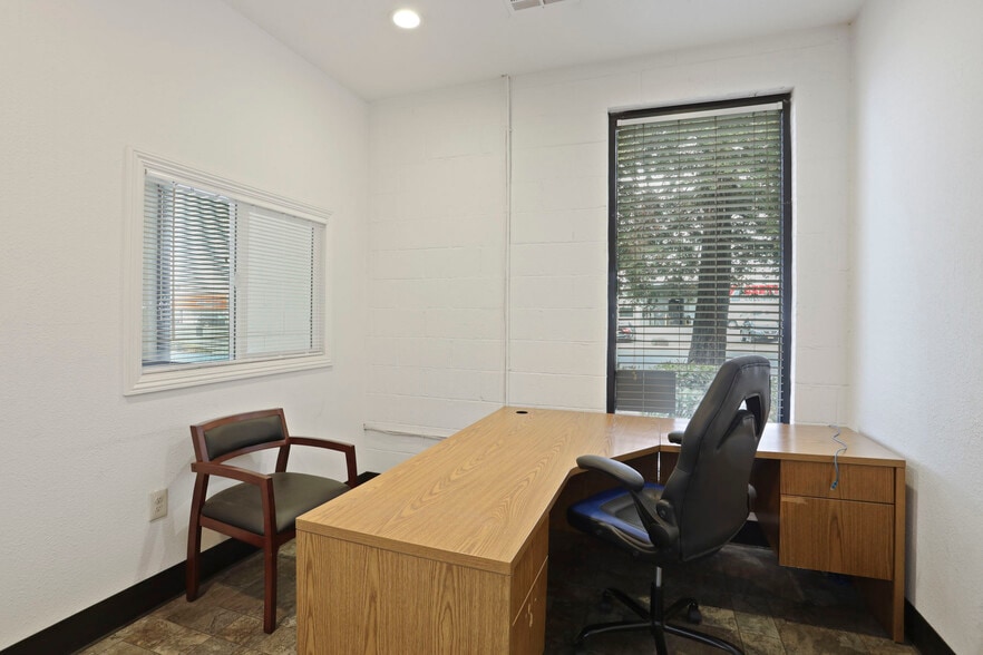 More Photos Of 7711 Murray Dr, Stockton Flex For Sale