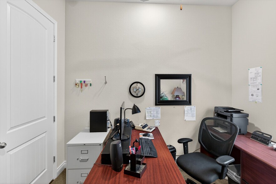 More Photos Of 32400 SH 249, Pinehurst Office For Lease