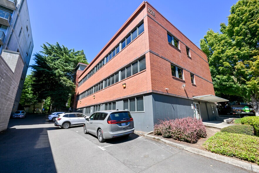 More Photos Of 1776 SW Madison Ave, Portland Office For Lease