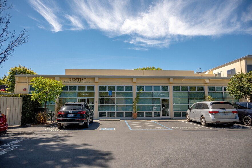 More Photos Of 882-884 Emerson St, Palo Alto Medical For Lease