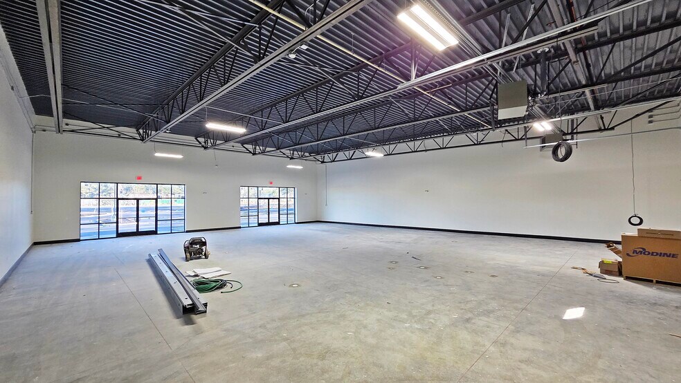 More Photos Of 8920 Patriot Hwy, Fredericksburg Auto Repair For Lease