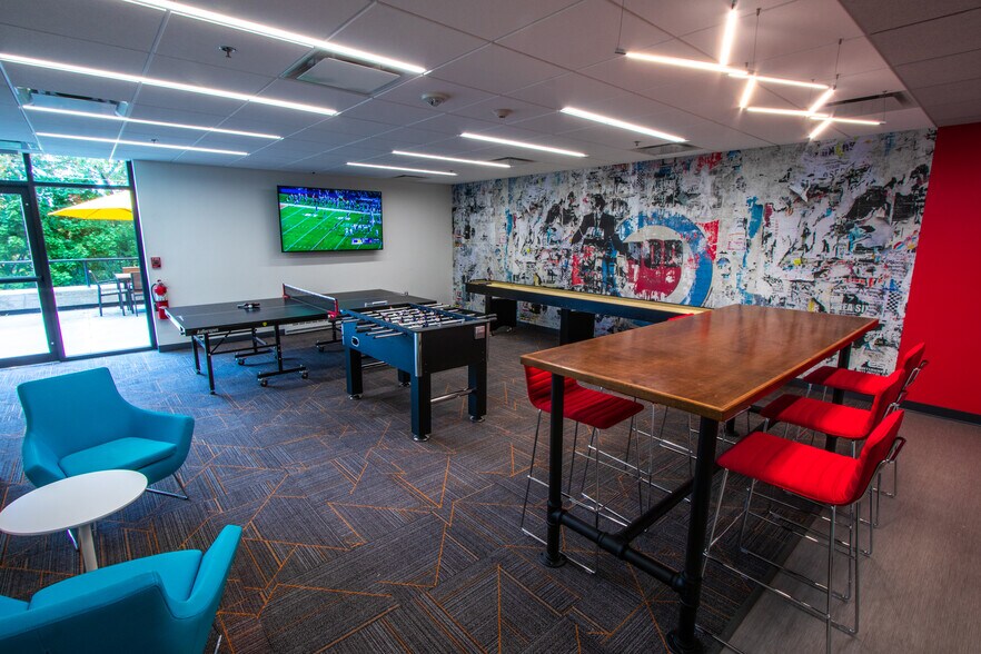 More Photos Of 980-990 Washington St, Dedham Office For Lease