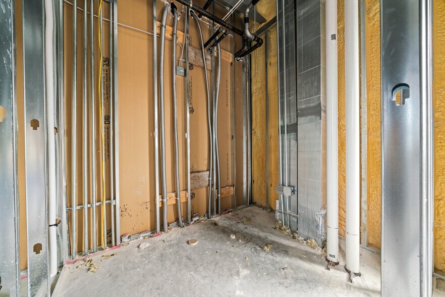 More Photos Of 386 Merrimack St, Methuen Medical For Sale