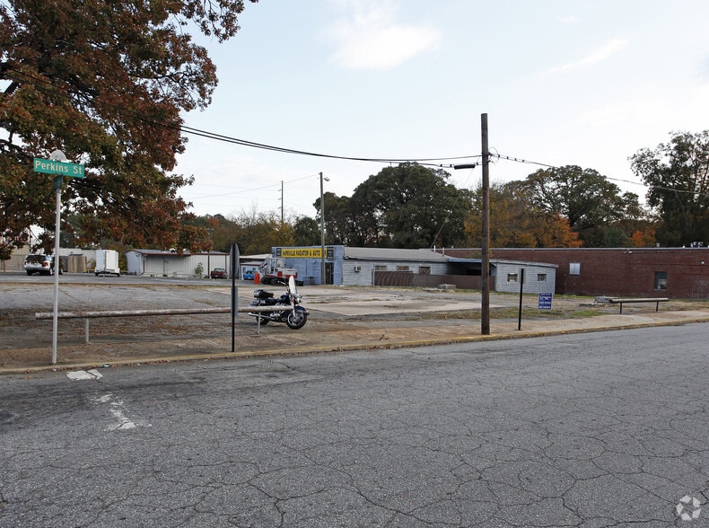 More Photos Of 3552 Perkins St, Hapeville Land For Lease